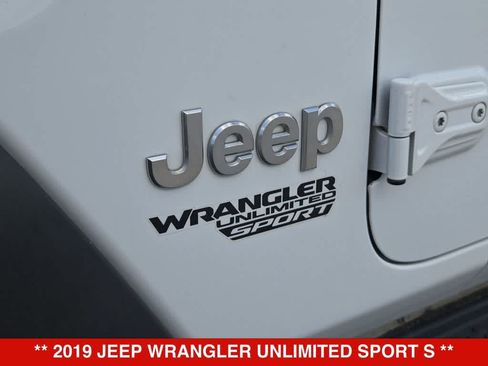 Used 2019 Jeep Wrangler Unlimited Sport S AWD/4WD image 11
