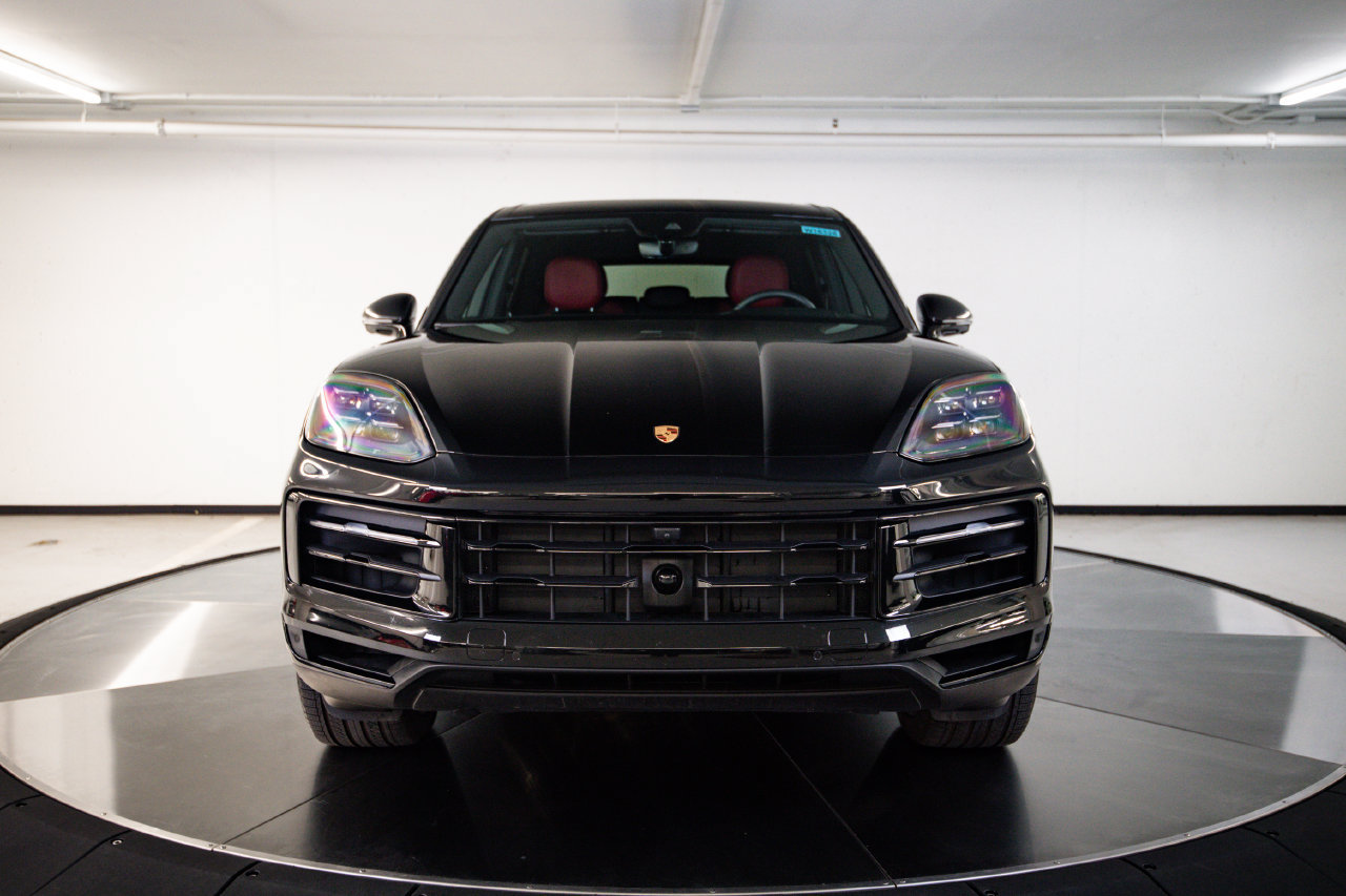 Certified 2026 Porsche Cayenne AWD/4WD image 10