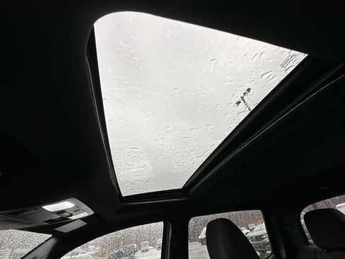 Used 2017 Toyota Tacoma TRD Sport w/ Premium & Technology Package image 19