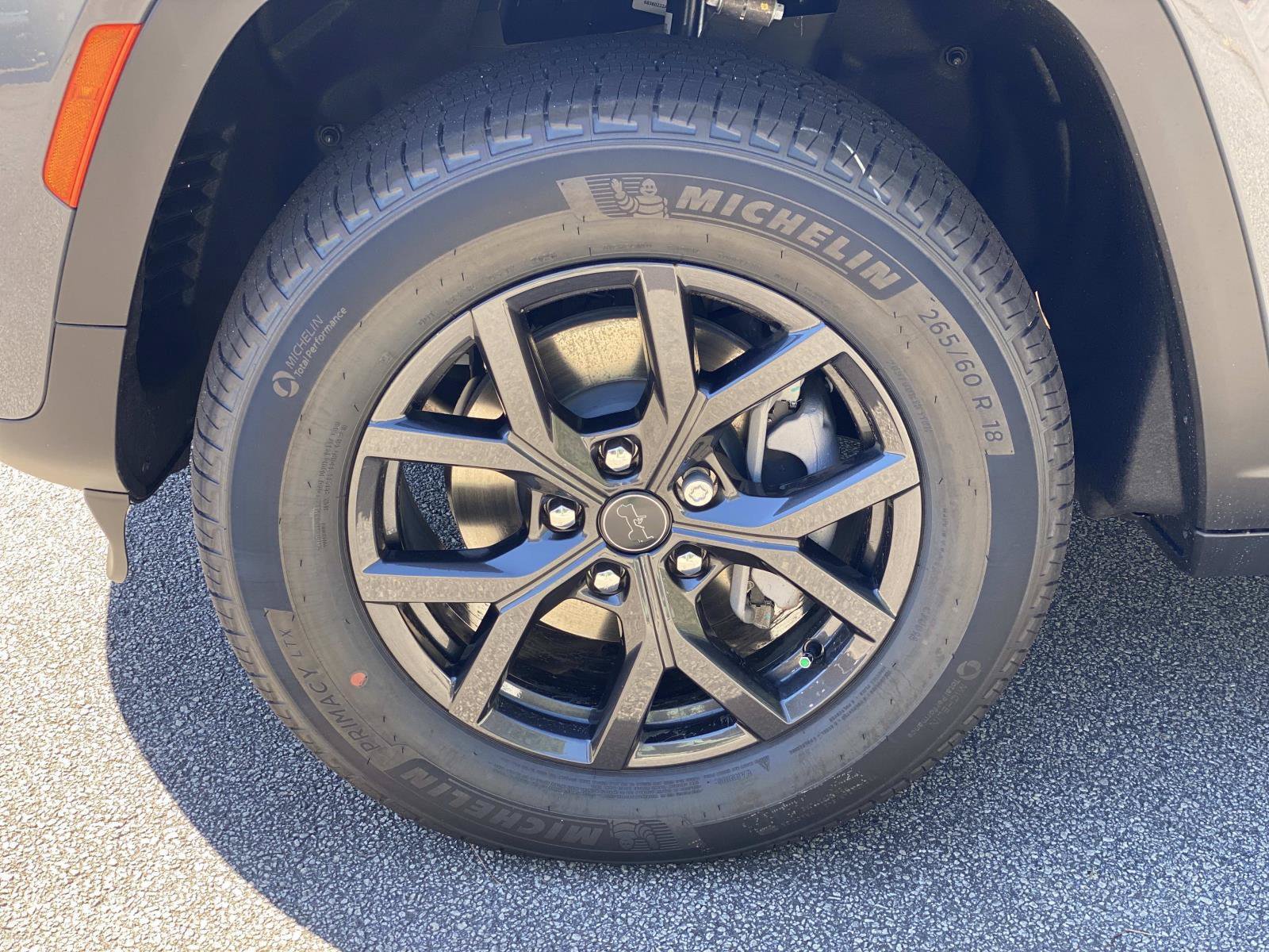 New 2027 Jeep Grand Cherokee Altitude RWD image 6