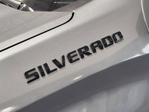 Used 2023 Chevrolet Silverado 1500 Custom AWD/4WD image 9