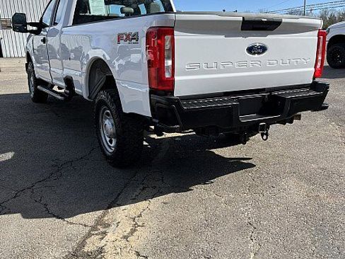 Used 2019 Ford F350 XL w/ Power Equipment Group image 5
