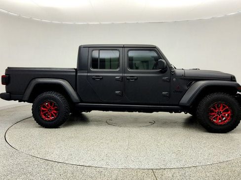 Used 2024 Jeep Gladiator Sport AWD/4WD image 4