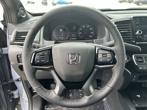 Used 2026 Honda Ridgeline Black Edition image 11