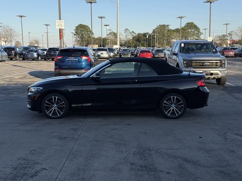 Used 2020 BMW 230i Convertible w/ Convenience Package image 13