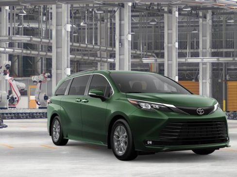 New 2026 Toyota Sienna XLE FWD image 17