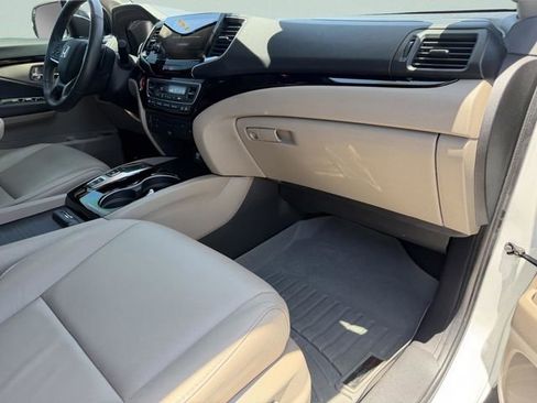 Used 2022 Honda Pilot Touring image 15