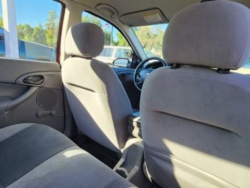 Used 2003 Ford Focus LX FWD image 12