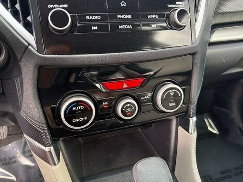 Used 2024 Subaru Forester Premium AWD/4WD image 28