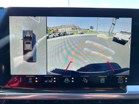 Used 2024 Chevrolet Silverado 2500 LTZ w/ LTZ Convenience Package AWD/4WD image 36