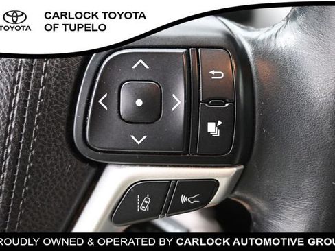 Used 2018 Toyota Highlander Limited FWD image 29