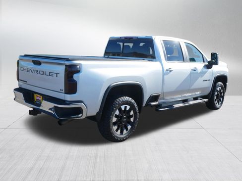 Used 2020 Chevrolet Silverado 2500 LT w/ All Star Edition AWD/4WD image 7
