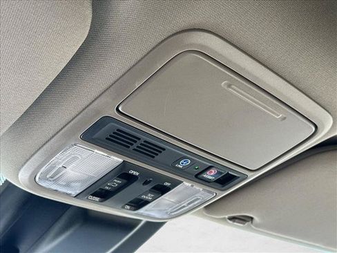 Used 2018 Honda Odyssey Elite image 19