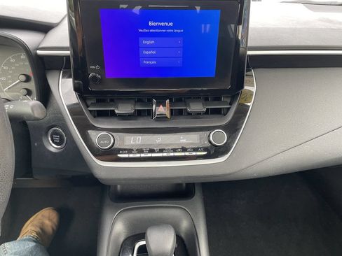 Used 2023 Toyota Corolla LE w/ LE Premium Package FWD image 18