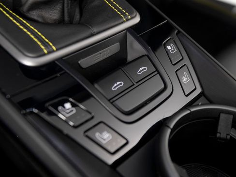 Certified 2023 Porsche 911 Targa 4 GTS AWD/4WD image 29