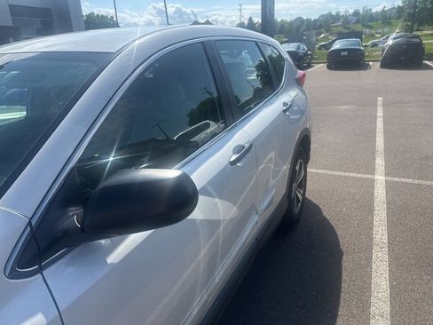 Used 2017 Honda CR-V LX image 5
