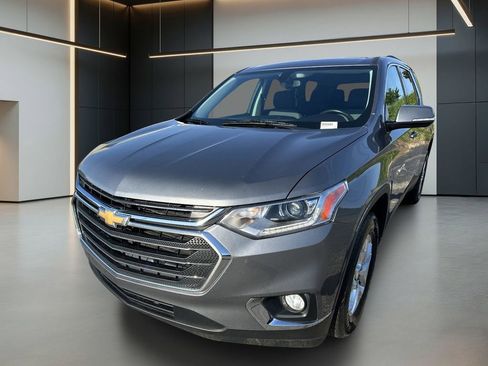 Used 2019 Chevrolet Traverse LT FWD image 10