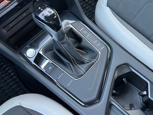 New 2025 Volkswagen Taos SE image 24