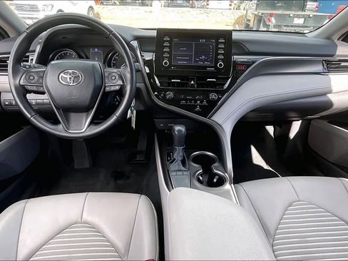 Used 2024 Toyota Camry SE image 15