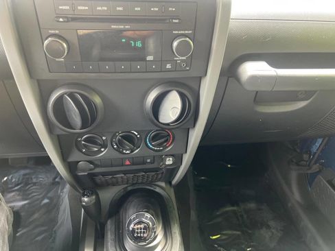 Used 2009 Jeep Wrangler X AWD/4WD image 11