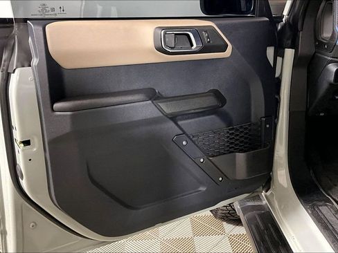 Certified 2024 Ford Bronco Wildtrak image 18