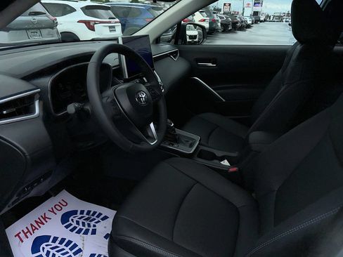 Used 2026 Toyota Corolla Cross XLE AWD/4WD image 9