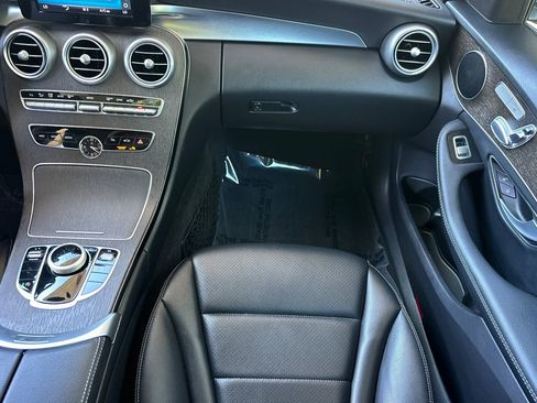 Used 2019 Mercedes-Benz C 300 Sedan image 28