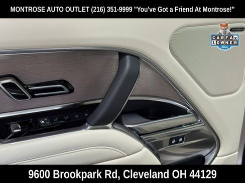 Used 2025 Land Rover Range Rover SE image 36