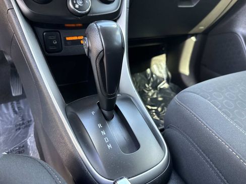 Used 2020 Chevrolet Trax LS FWD image 29