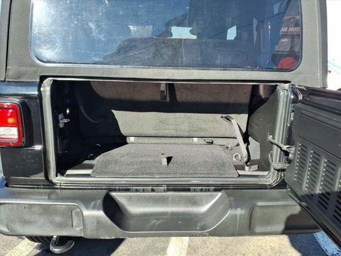 Used 2024 Jeep Wrangler Sport S image 22