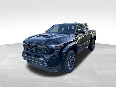 Used 2025 Toyota Tacoma TRD Sport image 4
