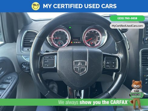 Used 2019 Dodge Grand Caravan SXT image 17