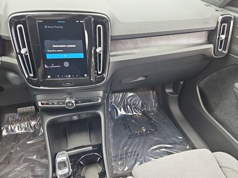 Used 2023 Volvo XC40 Recharge Ultimate w/ Protection Package Premier image 14