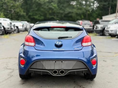 Used 2016 Hyundai Veloster Turbo FWD image 8