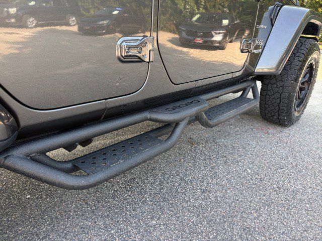Used 2018 Jeep Wrangler Unlimited Sahara w/ Dual Top Group AWD/4WD image 14