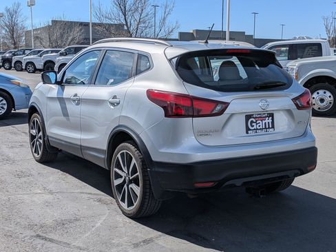 Used 2017 Nissan Rogue Sport SL image 8