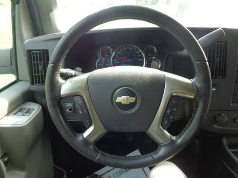 Used 2019 Chevrolet Express 3500 w/ Driver Convenience Package RWD image 15