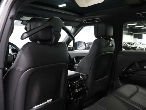 Used 2025 Land Rover Range Rover Sport SE AWD/4WD image 17