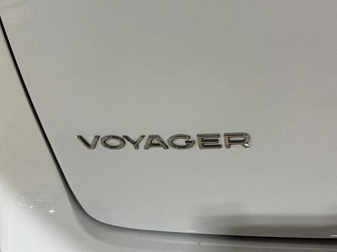 Used 2023 Chrysler Voyager LX FWD image 26