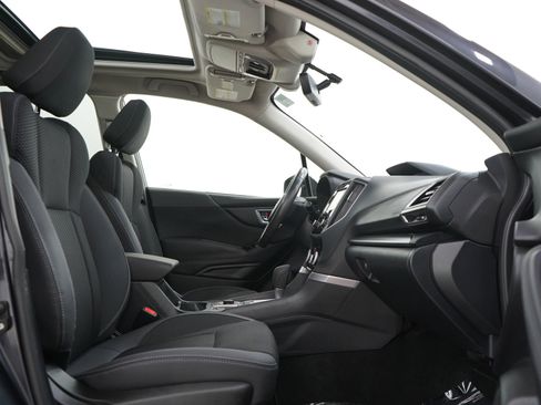 Used 2019 Subaru Forester Premium image 11