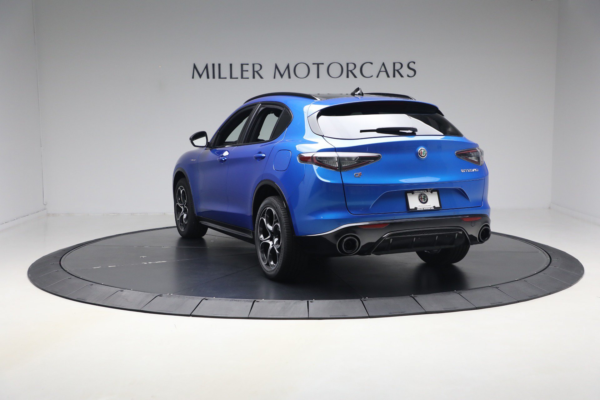 New 2026 Alfa Romeo Stelvio Sprint AWD/4WD image 5