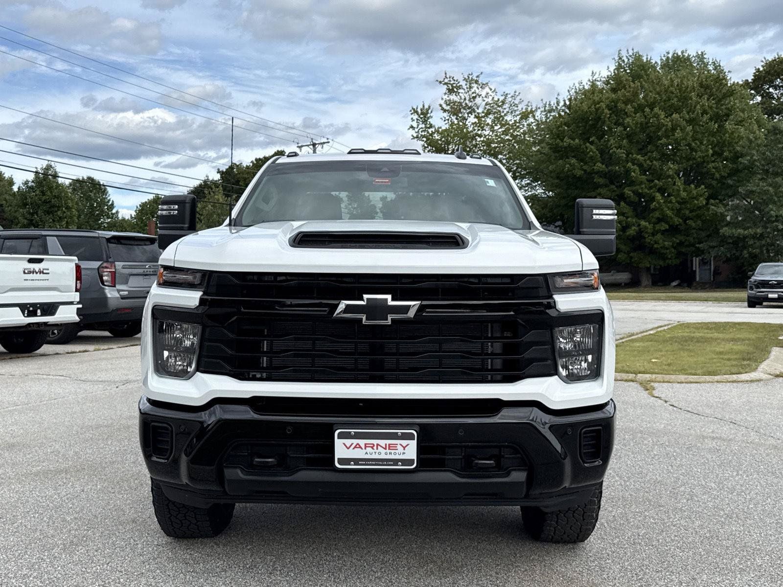 New 2026 Chevrolet Silverado 2500 Custom w/ Custom Value Package AWD/4WD image 2
