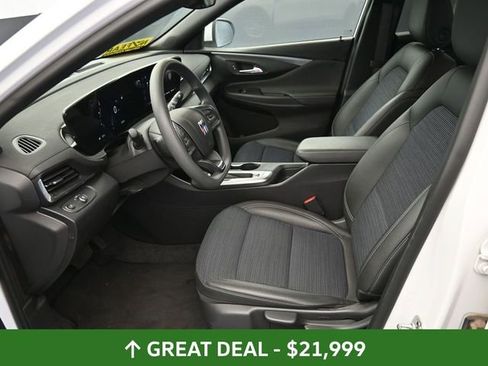 Used 2025 Buick Envista Preferred image 17