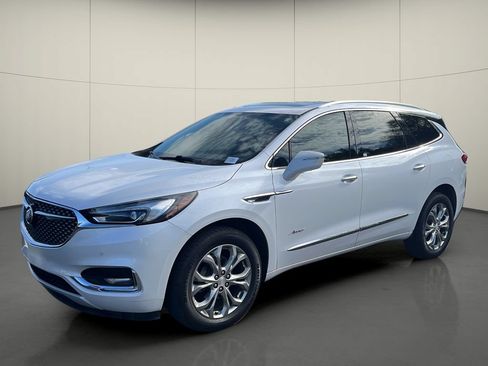 Used 2020 Buick Enclave Avenir w/ Avenir Technology Package AWD/4WD image 2