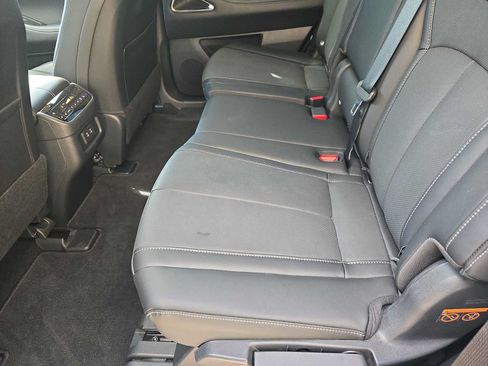 Certified 2026 INFINITI QX60 Luxe w/ Cargo Package FWD image 13