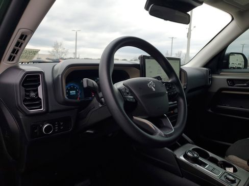 Used 2025 Ford Bronco Sport Big Bend image 17