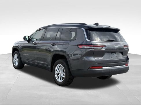 Used 2022 Jeep Grand Cherokee L Laredo w/ Luxury Tech Group I AWD/4WD image 3