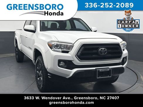 Used 2020 Toyota Tacoma SR5 w/ Technology Package AWD/4WD image 1