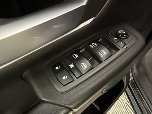 Used 2021 RAM 1500 Big Horn AWD/4WD image 10