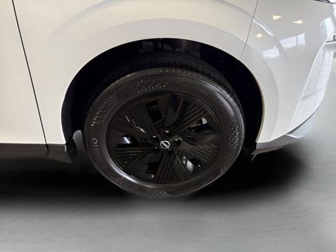Used 2025 Nissan Murano SV AWD/4WD image 25